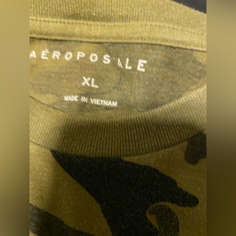 Men’s Aeropostale Camouflage XL Shirt